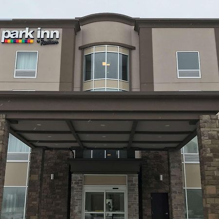 Park Inn By Radisson Brampton, On מראה חיצוני תמונה